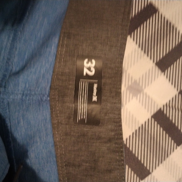 Swim shorts - Picture 2 of 3